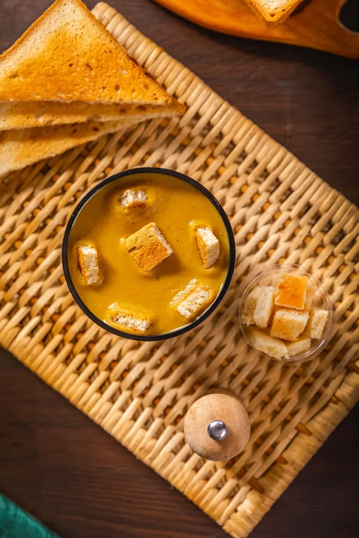 Egyptian lentil soup