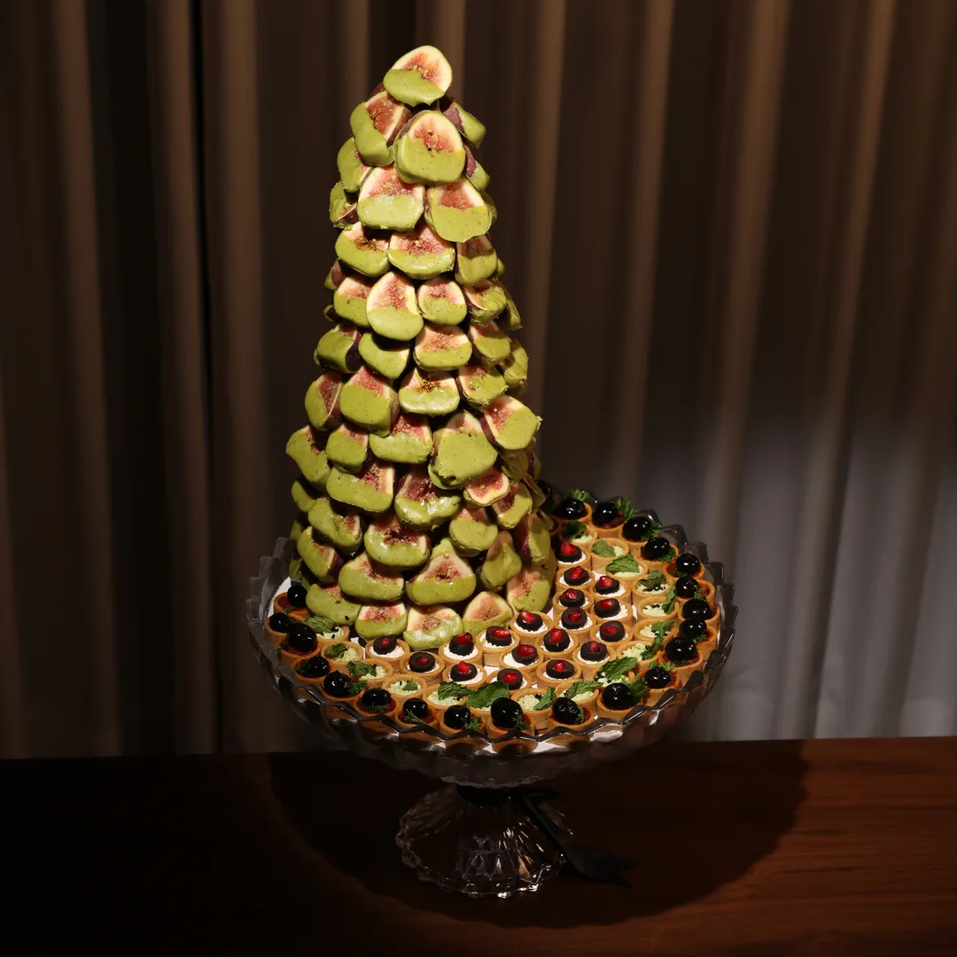 Fig Pyramid Crystal Stand