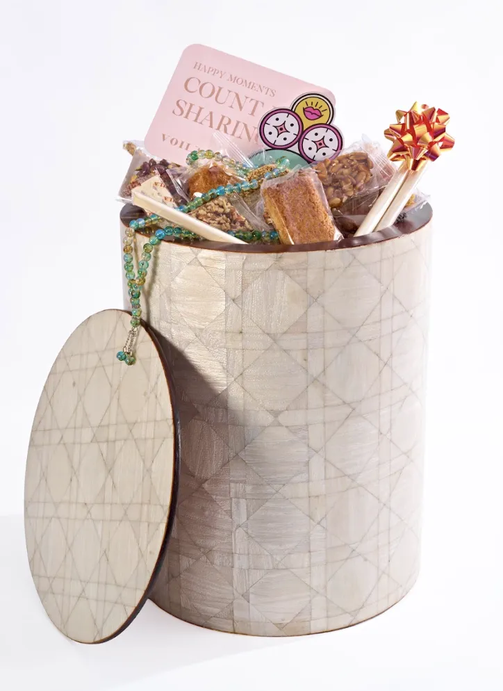 Small Cylinder Box - 56 pcs.