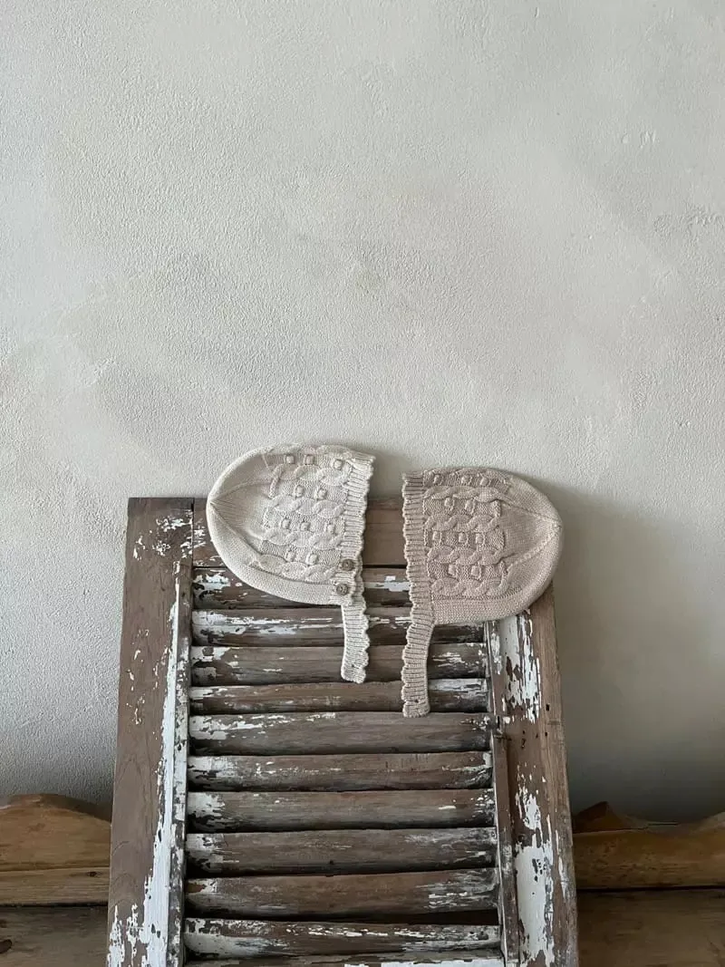 Knit Bonnet