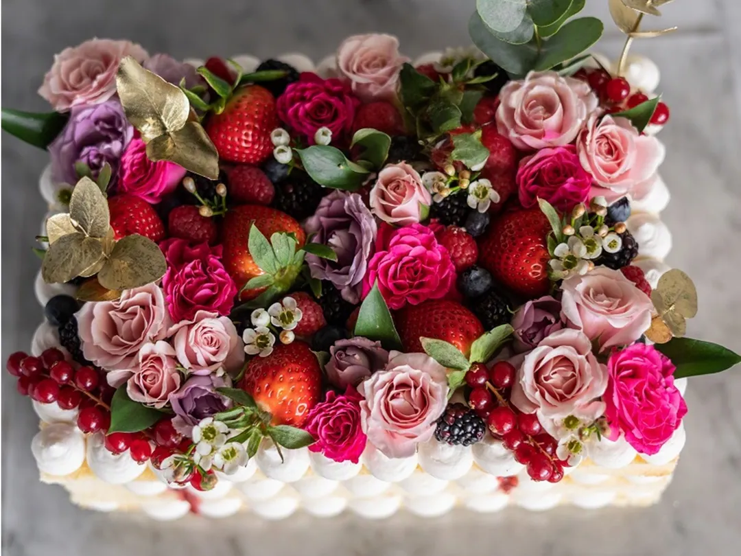 GARDEN CAKE