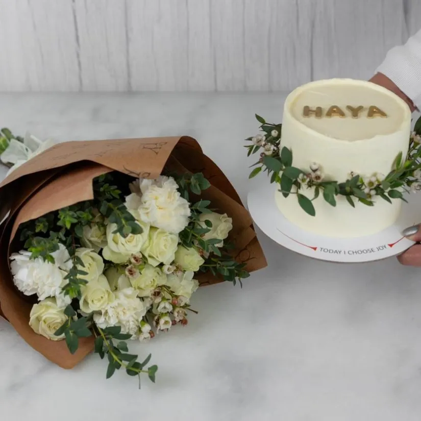 Mini Crown Bridal Cake