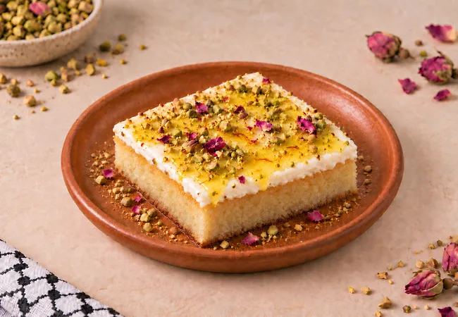 Basboosa with muhalabiya & saffron