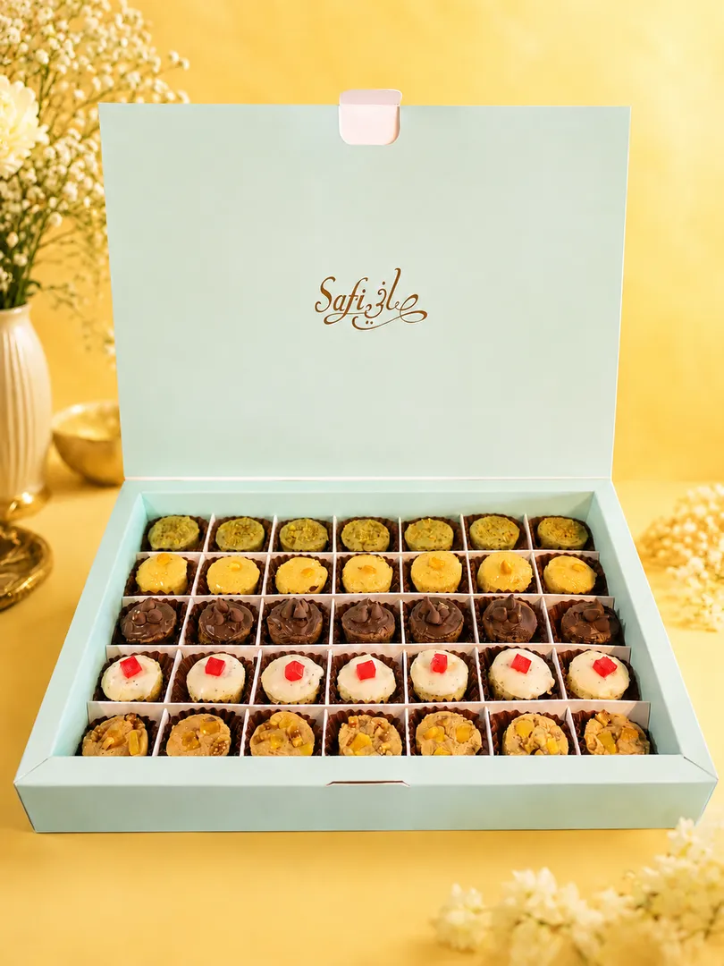 Mini Cakes Box