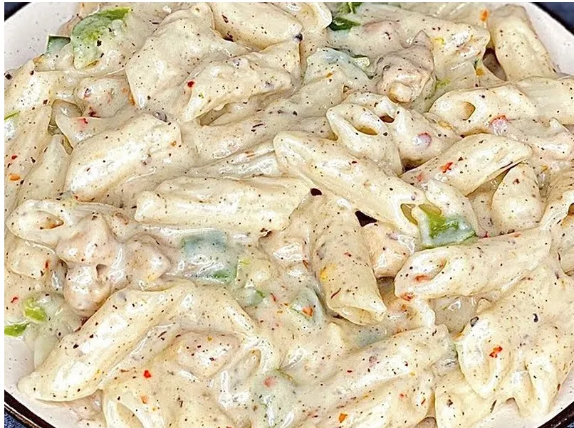 Chicken Pasta (White Sauce)