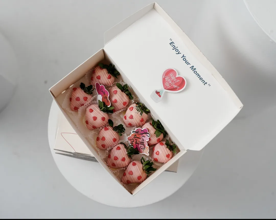 Enjoy your moment box pink love strwbary ♥️
