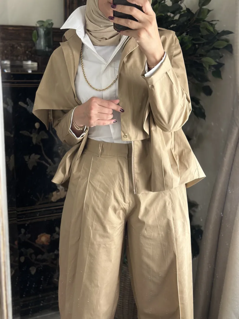beige