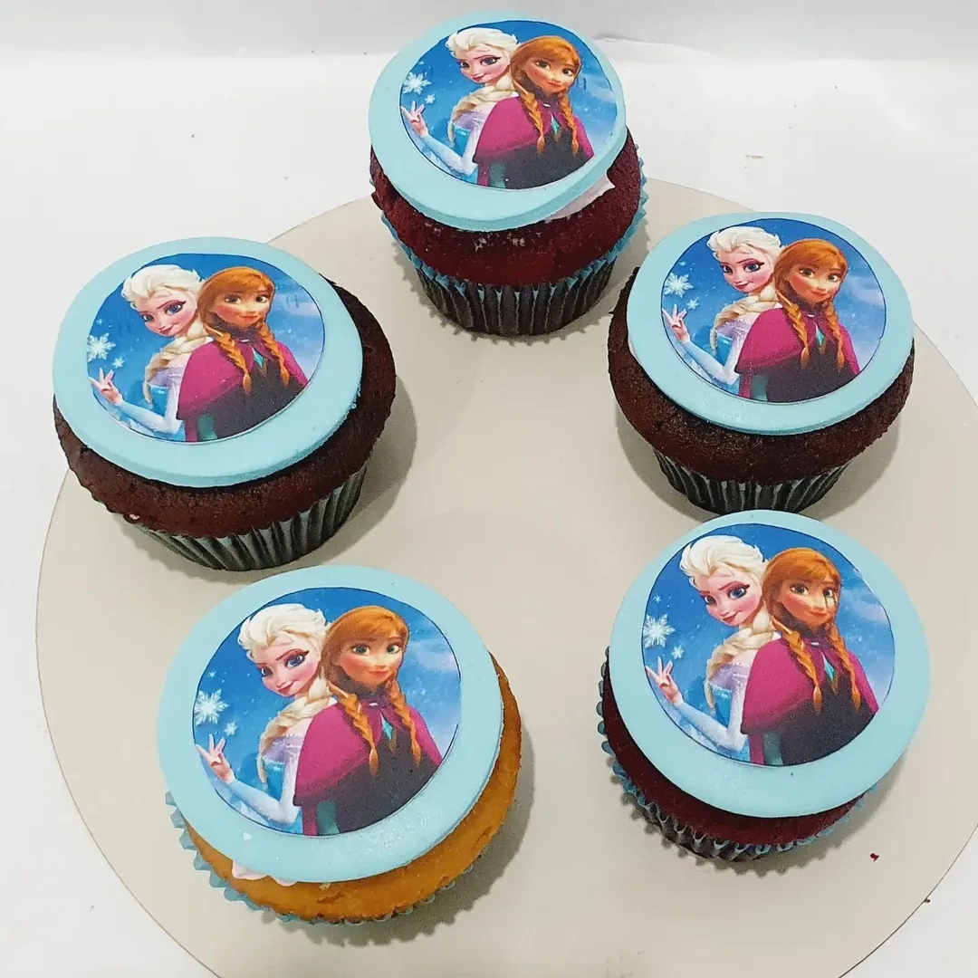 Frozen cupcake