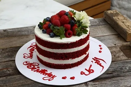 Red Velvet Berry Cake