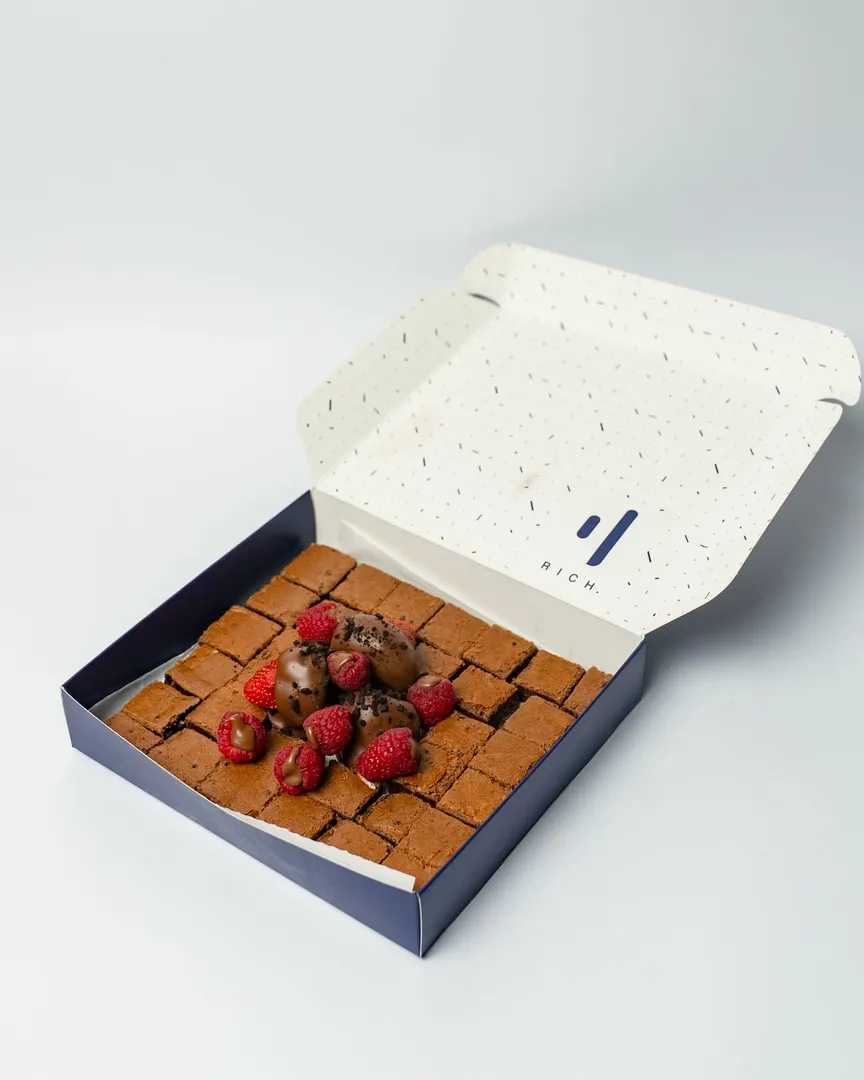 brownies bites berries