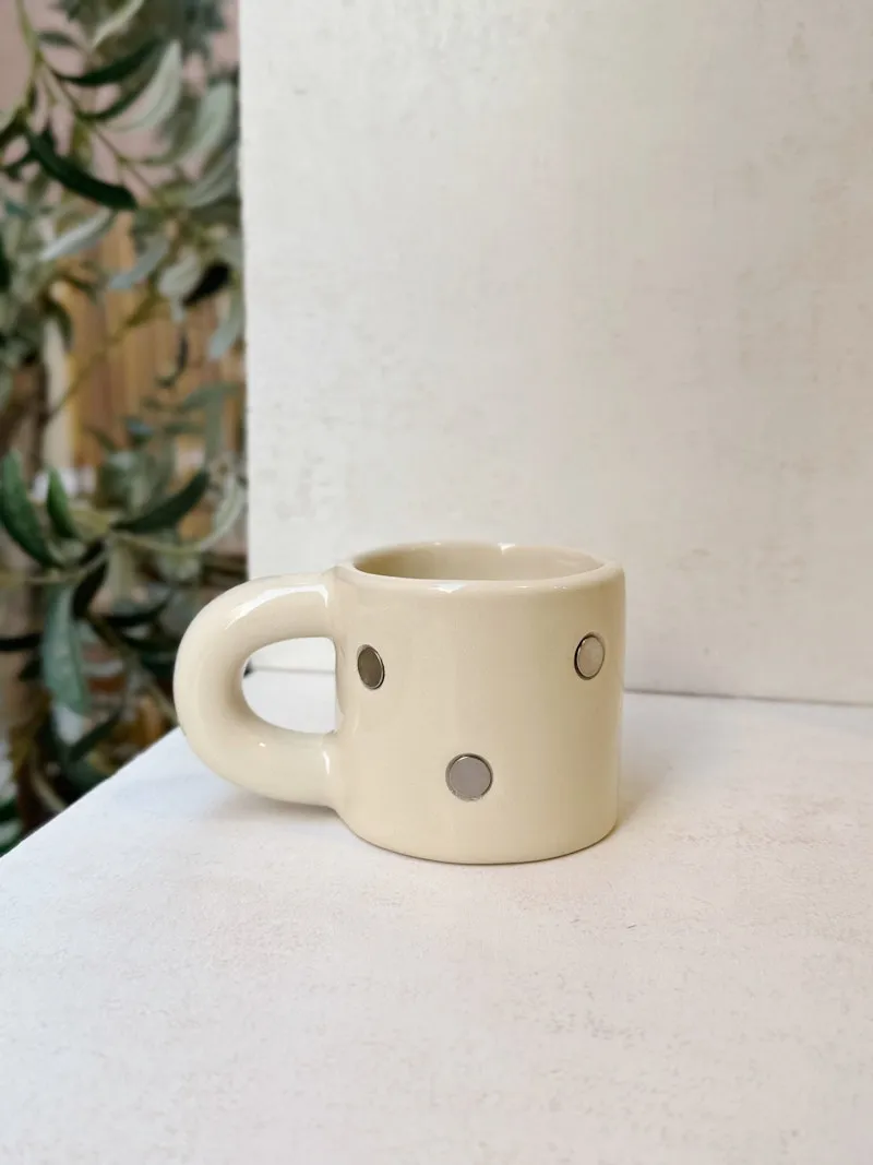 Magnetic Mug C
