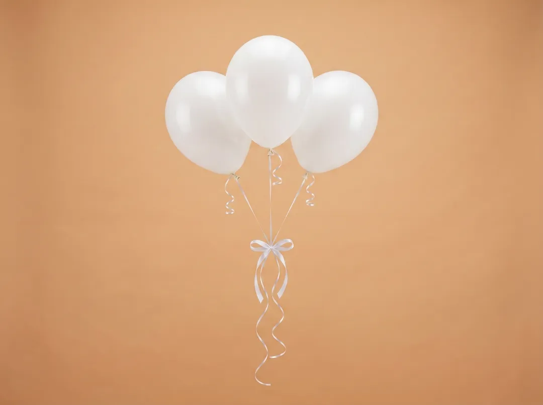 white_balloons
