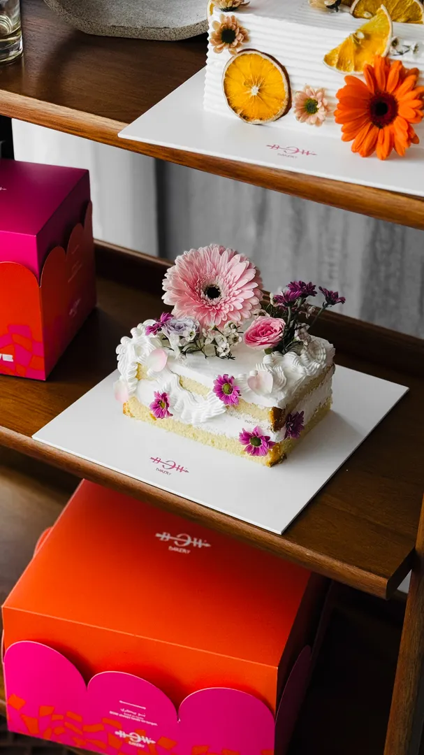 Flower Vanilla Cake