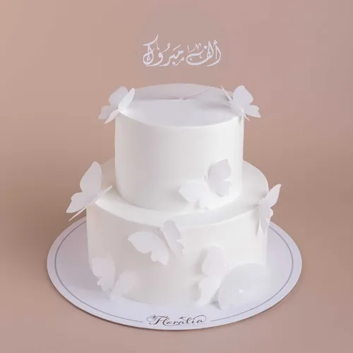 كيكة الفراشات البيضاء
