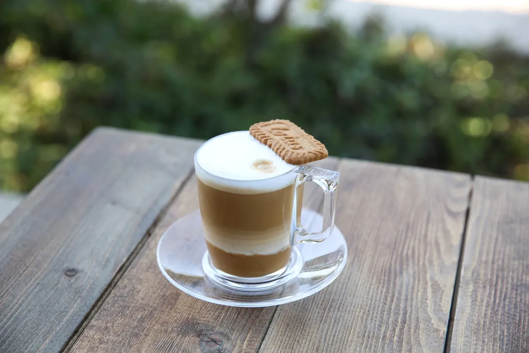 dipndip lotus latte