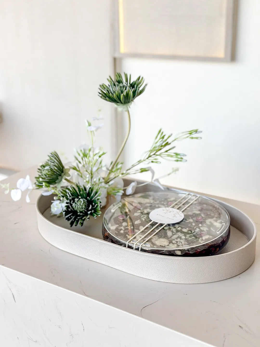Tray arrangements 