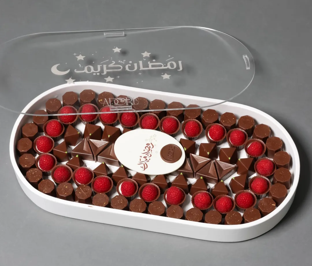 Oval Leather Tray (fresh raspberry cheesecake)