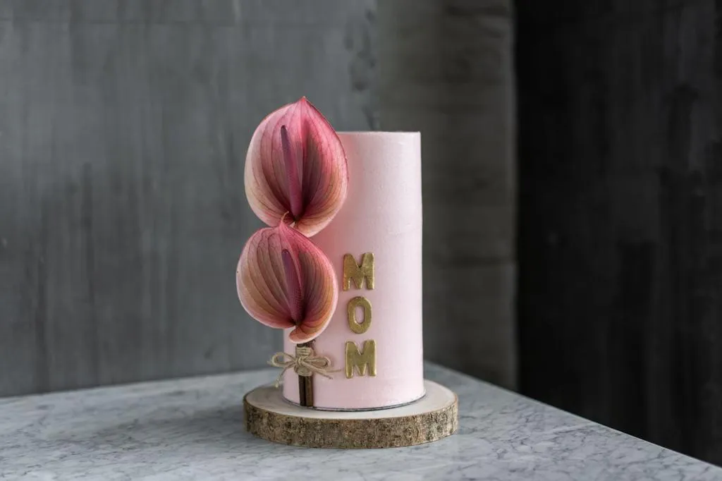 The Queen Cake