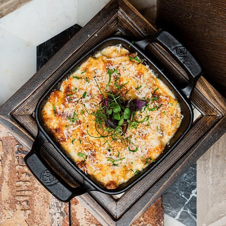 Short Ribs Mac n' Cheese