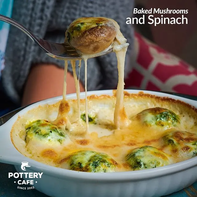 BAKED MUSHROOMS AND SPINACH