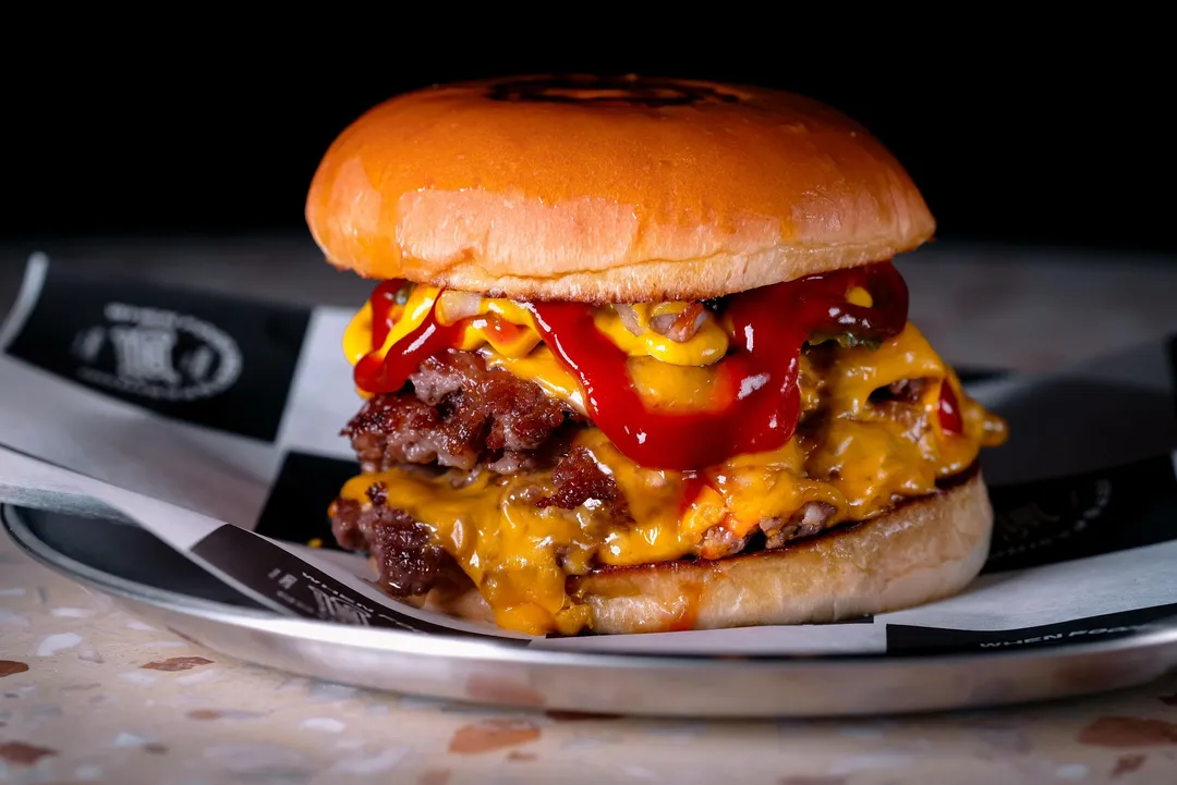 Gimmezilla Old School BURGER قيميزيلا اولد سكول بيرجر