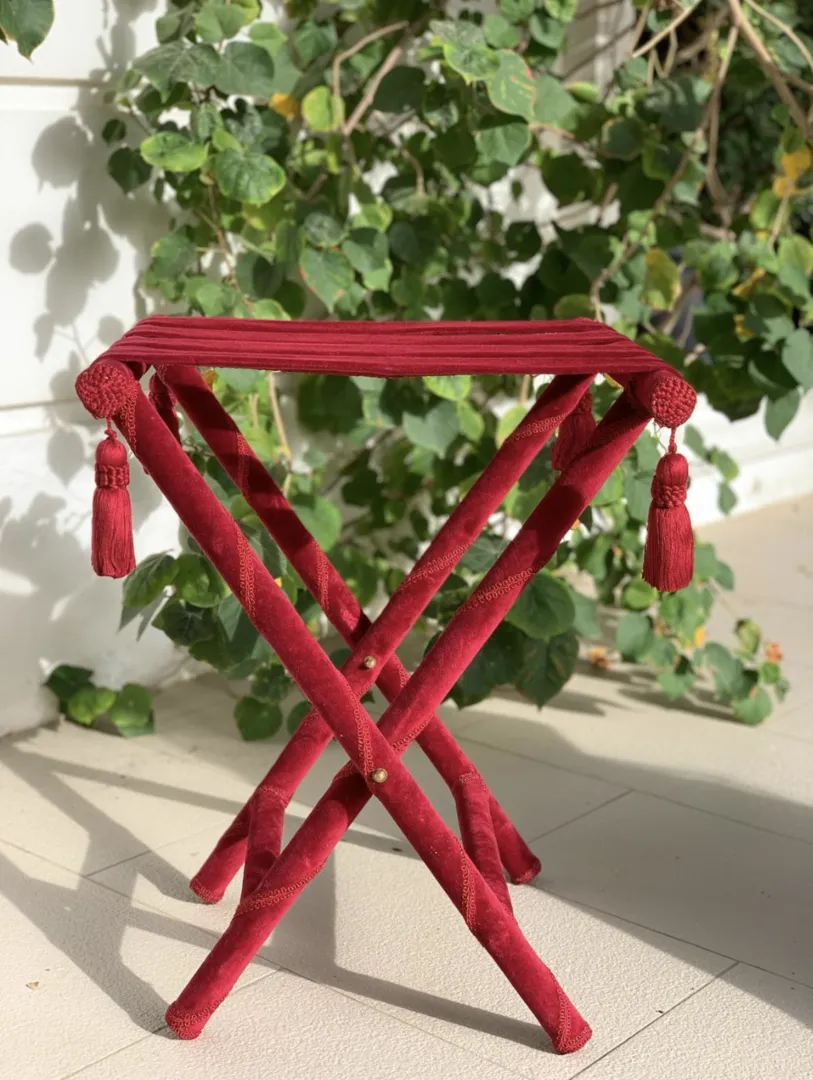 Pliant Table (Red)