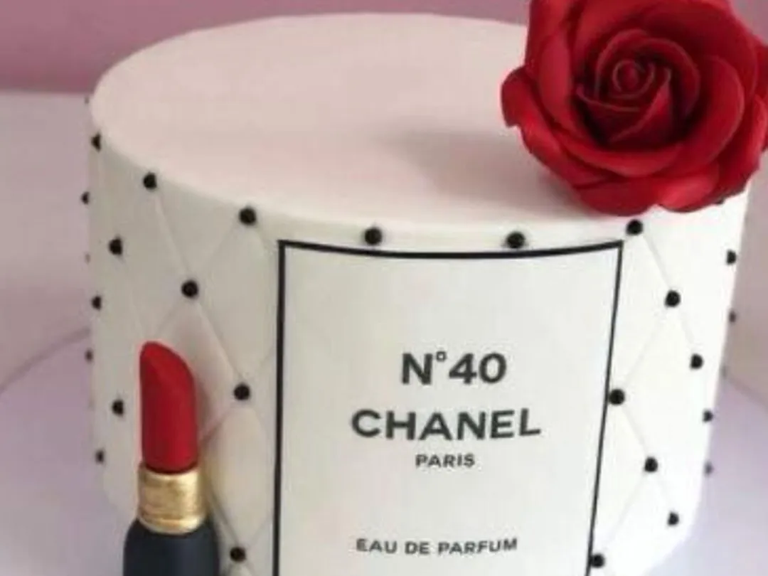 Chanel Cake 3