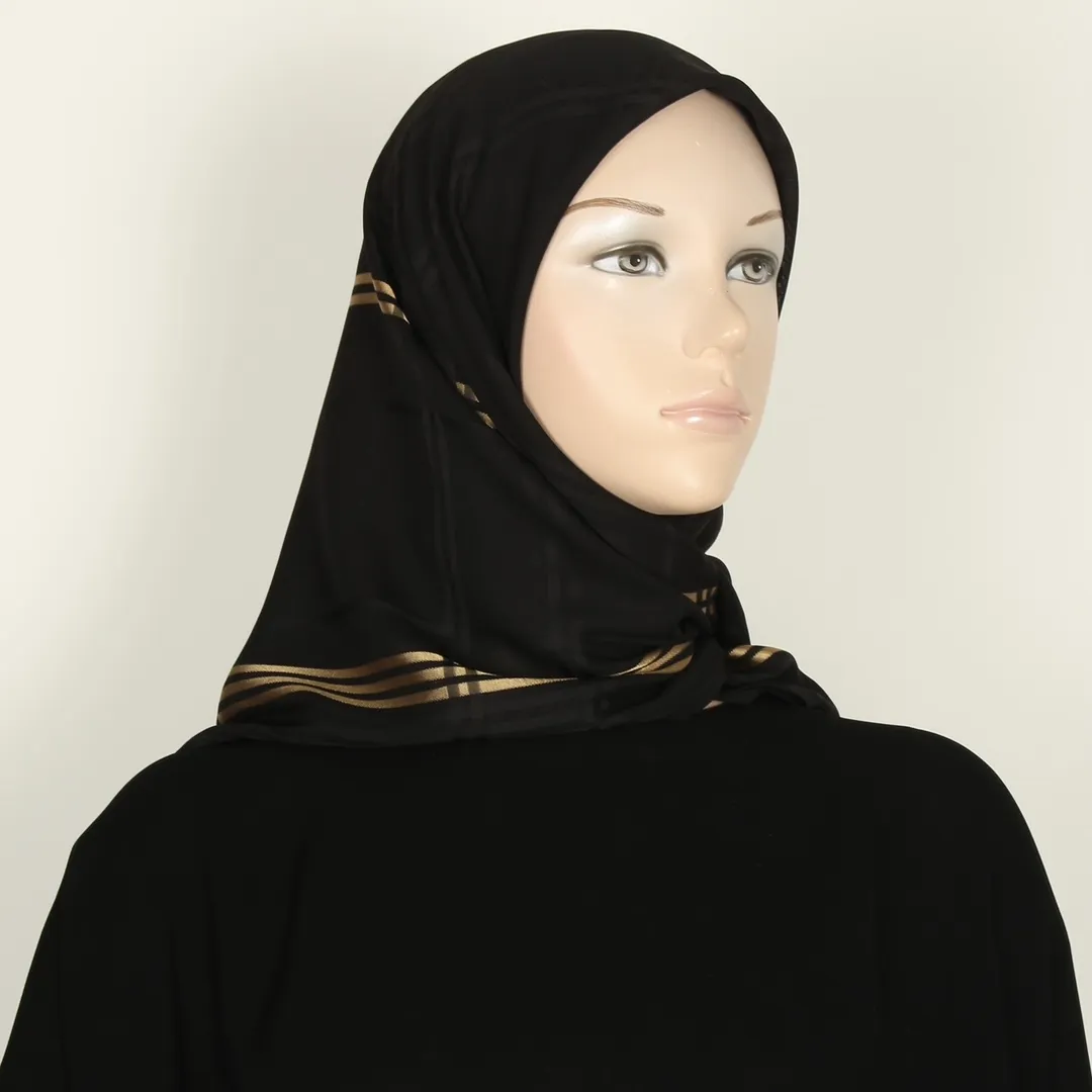 حجاب مربع حرير.