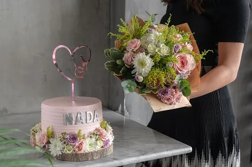Garden Wood Cake with Flower