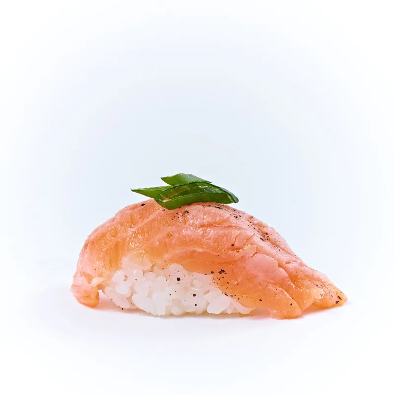 TATAKI SALMON NIGIRI