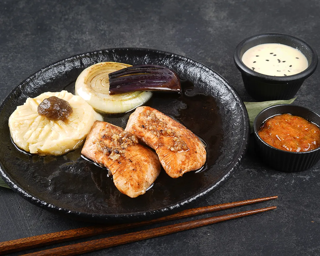 SALMON TEPPANYAKI