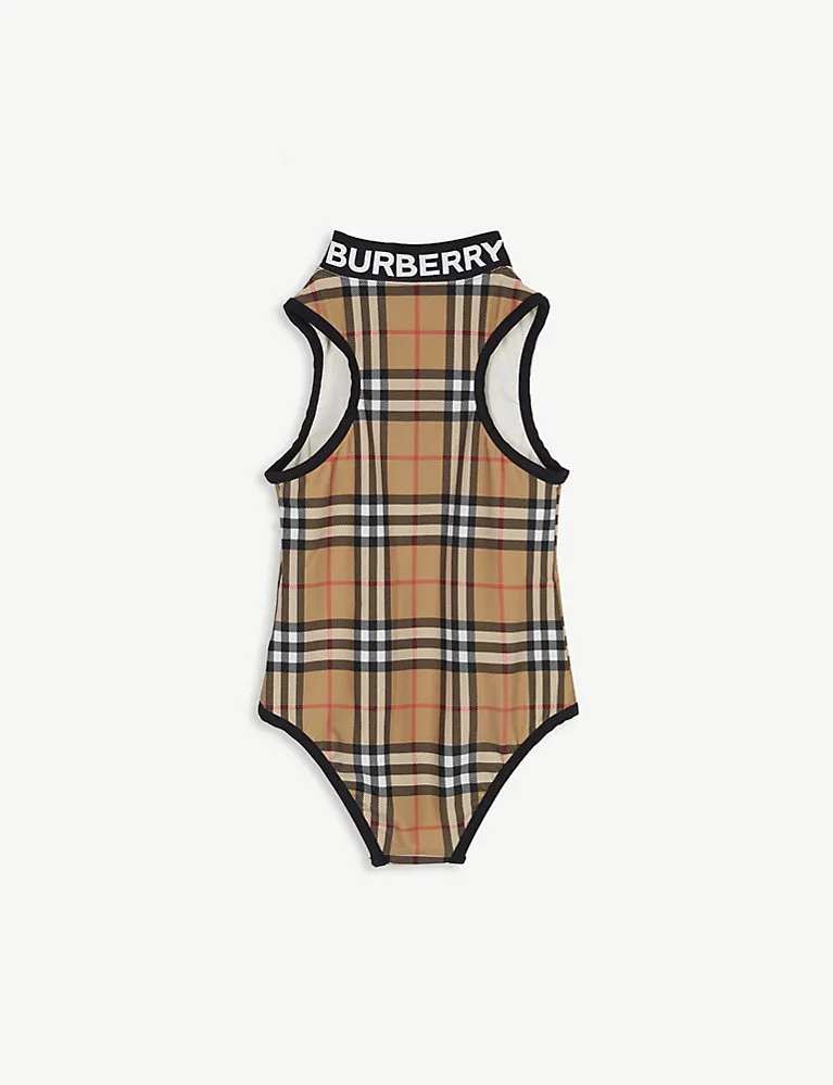 ملابس سباحة كلاسيكية بطبعة مخططة من Burberry