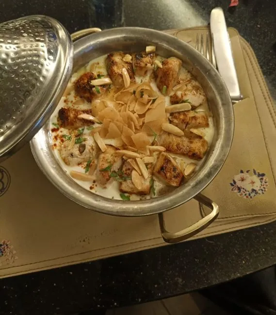 فتة دجاج