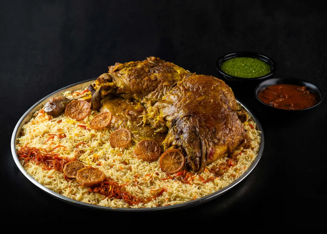 قوزي لحم مع أرز بخاري