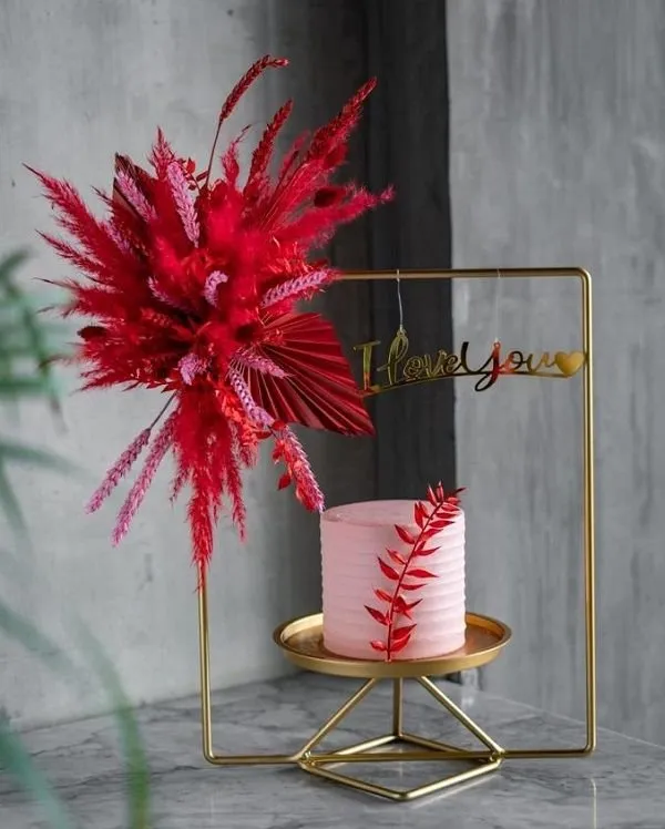 Valentine stand