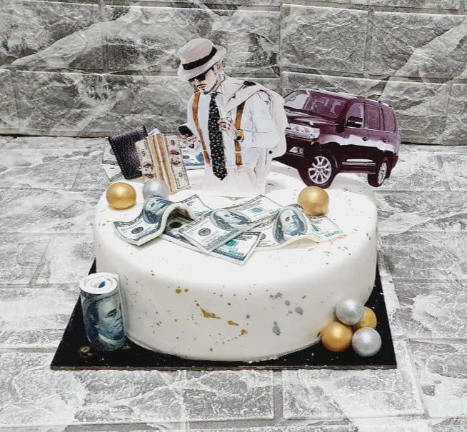 Gentleman cake 003