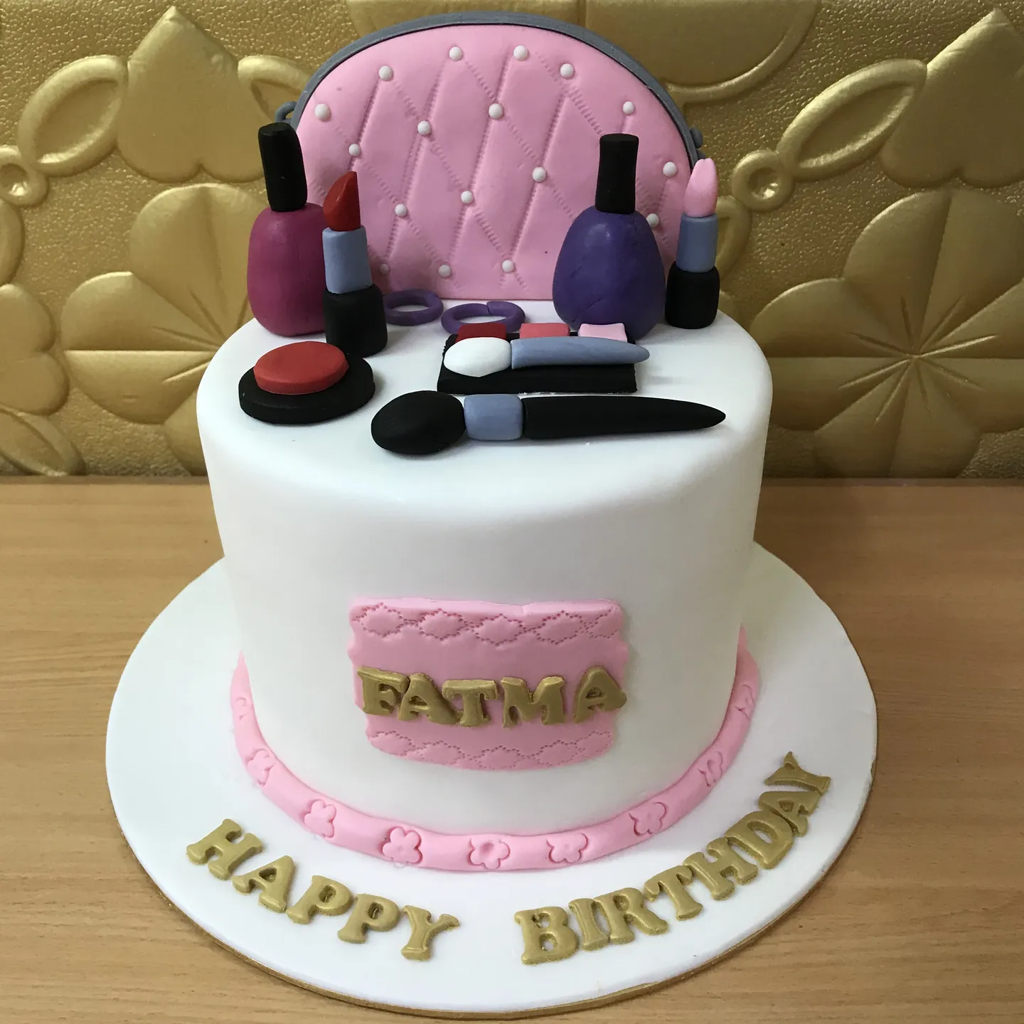 make up cake