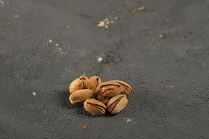 فستق ايراني مملح