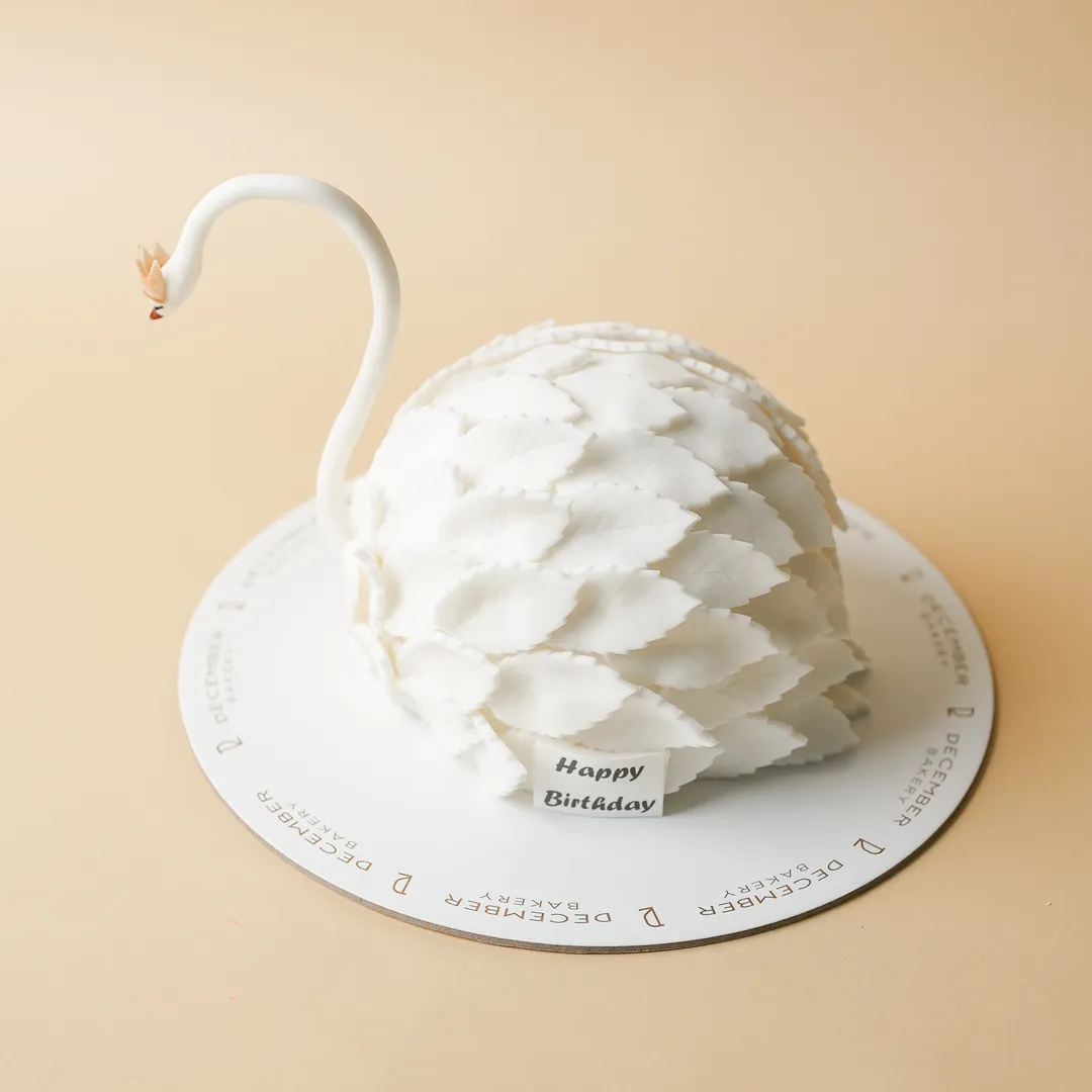 Swan 🦢 cake