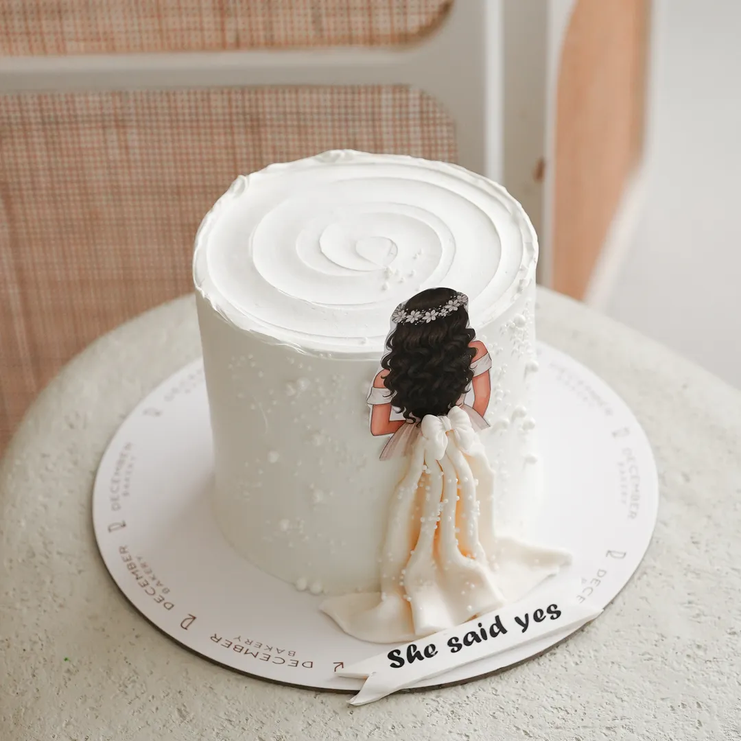كيكه العروسه البيضاء واللولو ٦ انش 👰🏻‍♀️
