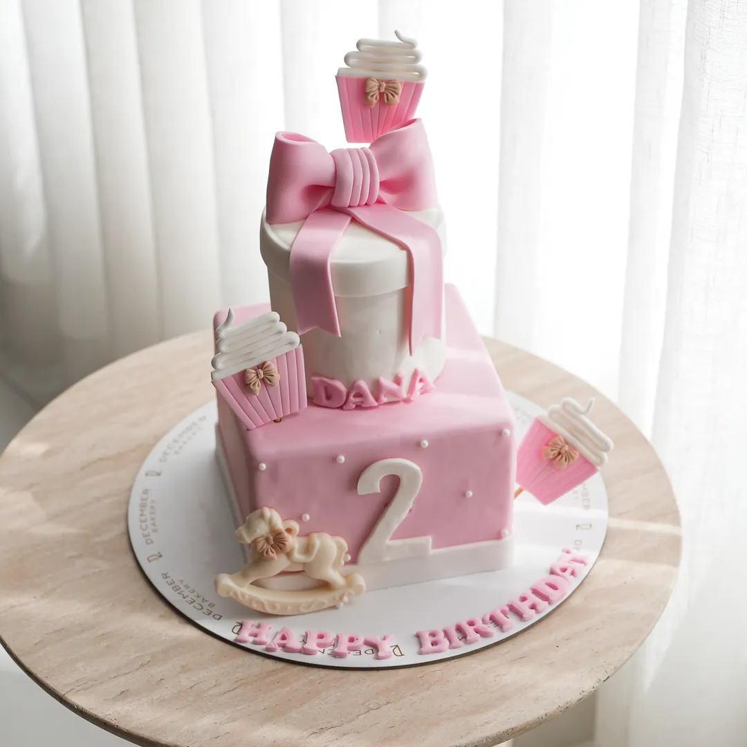 Box gift double pink cake