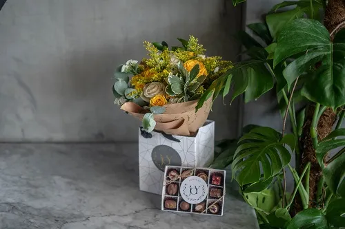 JULY TRANSPARENT BOX