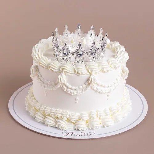 Bridal crown cake
