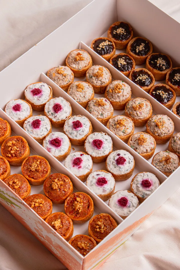 Salty Canapés - Mix box