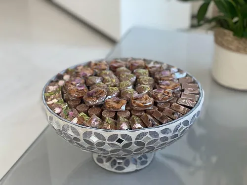 شوكولاتة مغلفة مشكلة - وعاء مرايا من السيراميك