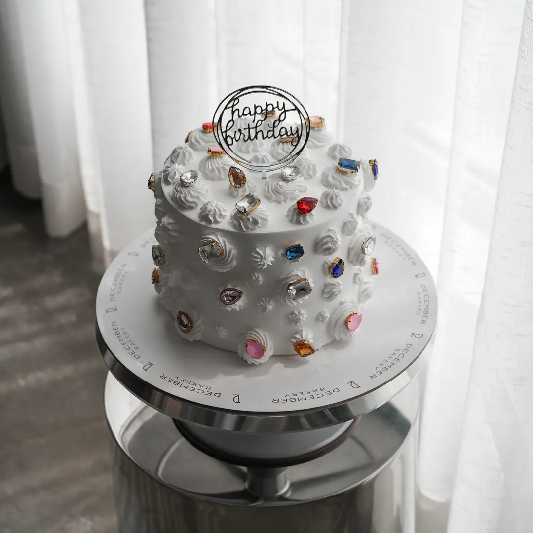 White crystal mix cake 6inch