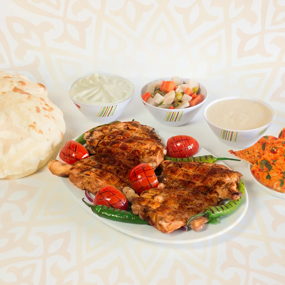 دجاجة مشوية كاملة