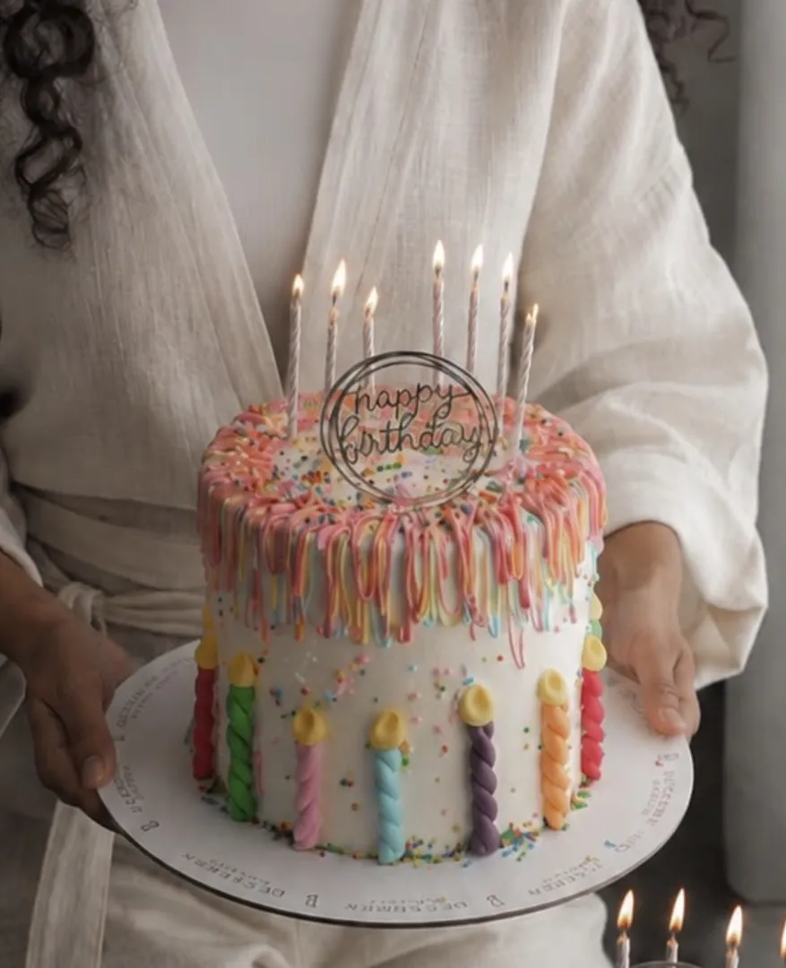 كيكه عيد الميلاد الملونه