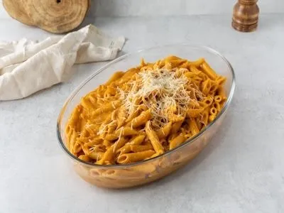 Chicken pink pasta