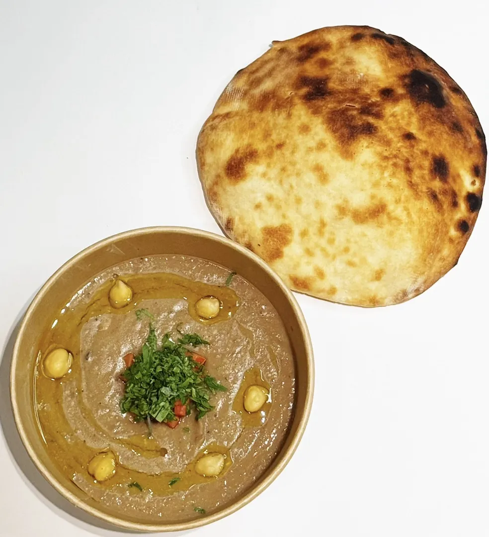 فول أبو الزووز (مع حمص)
